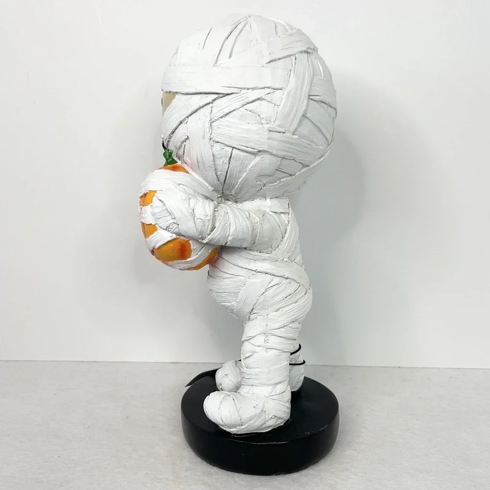 Cynthia Rowley Resin Mummy With Jack O Lantern Halloween Decor Statue Boy White
